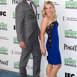 Dax Shepard und Kristen Bell posieren.