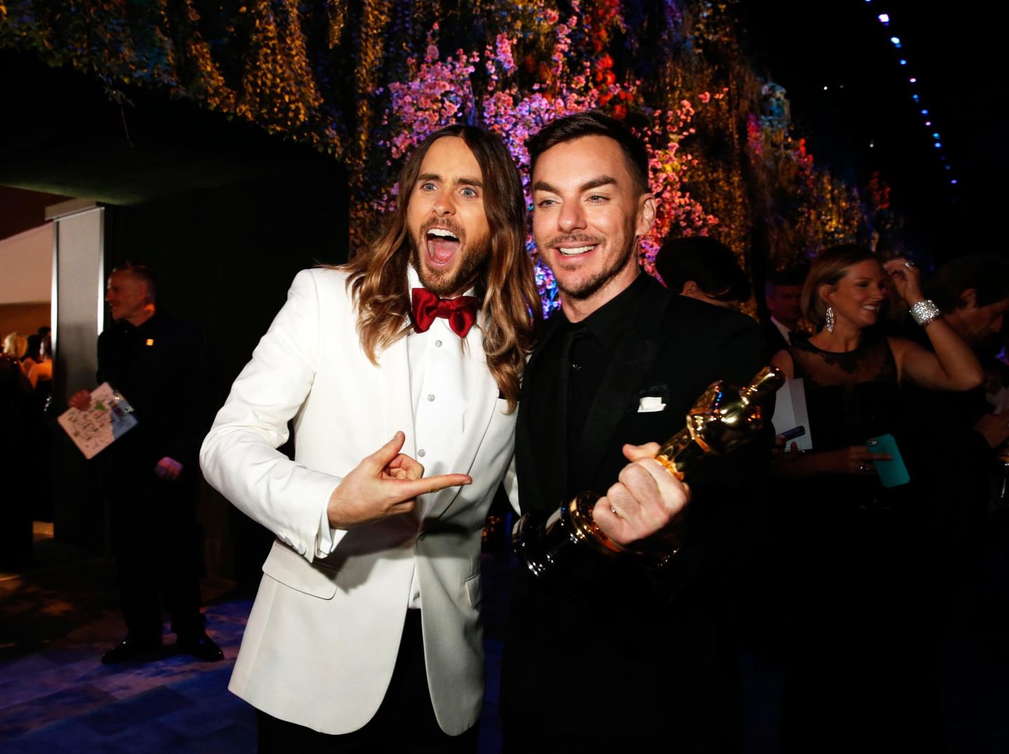 Jared Leto und sein Bruder Shannon albern beim "Governors Ball" herum, der offiziellen After-Show-Party der Oscarverleihung.