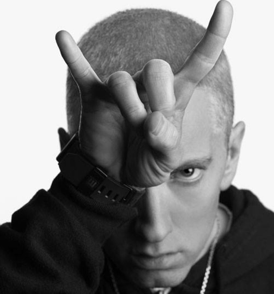 Platz 3: Eminem  Über viele Jahre hat sich der US-amerikanische Rapper eine Fangemeinde von rund 84 Millionen bei Facebook aufgebaut.