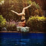 Auch nach der Geburt ihres Sohnes Rafael Thomas macht Hilaria bei ihren Yogaübungen wieder eine Top-Figur.