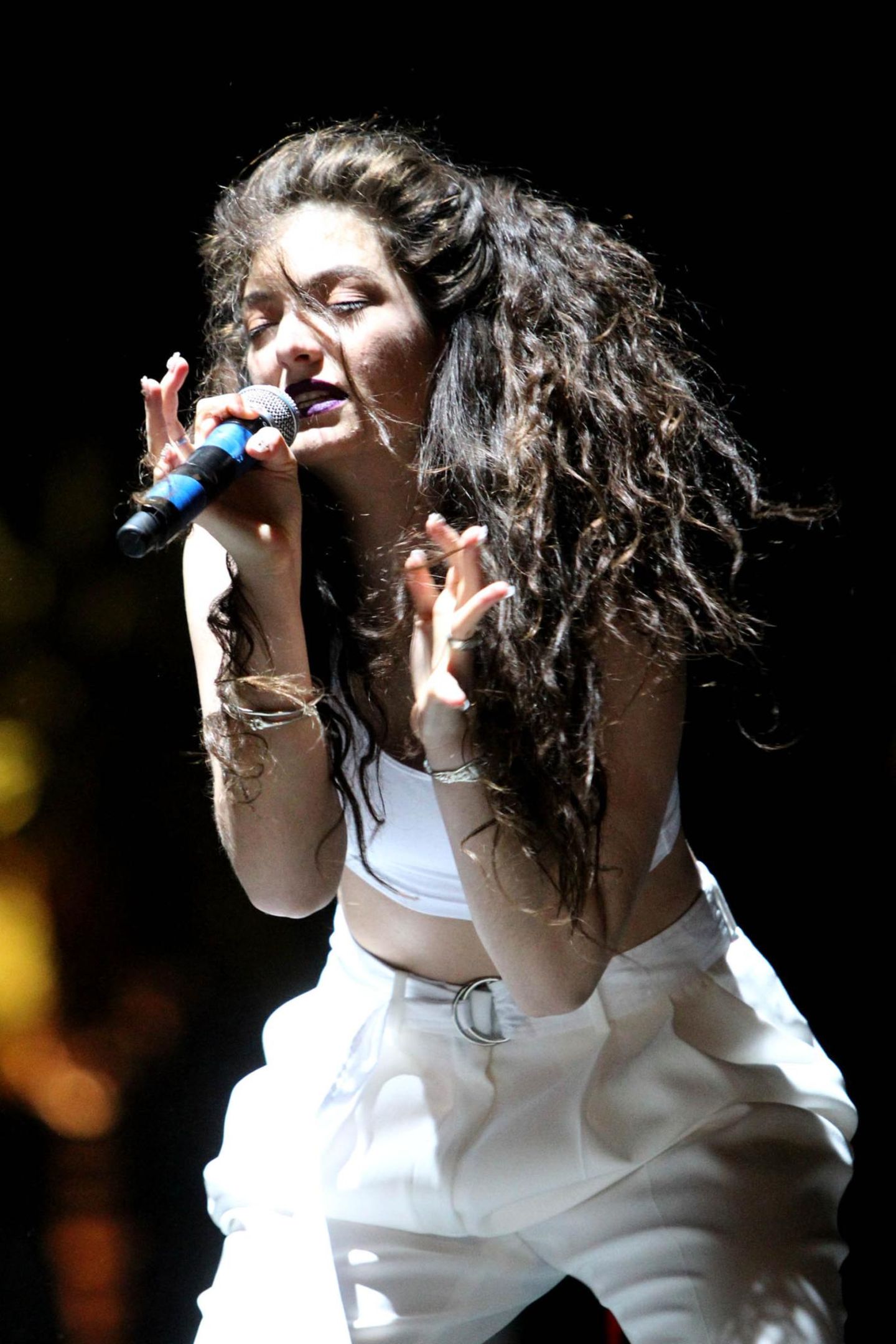 Lorde steht am zweiten Abend auf der Bühne.