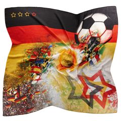 Sieht als Haarband, Top oder Schal super aus: Das Fan-Tuch "Deutschland" aus der WM-Kollektion von Fraas vereint Fans, Fußball und die Farben der deutschen Flagge. Ca. 26 Euro