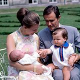 1969  Zwei Jahre nach der Hochzeit ist die Familie mit den beiden Söhnen Frederik und Joachim bereits zu viert.