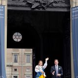 Gemeinsam mit Ehemann Chris öffnet Prinzessin Madeleine die Palasttüren des Königlichen Schlosses in Stockholm und gibt damit den Startschuss zum "Tag der offenen Tür".