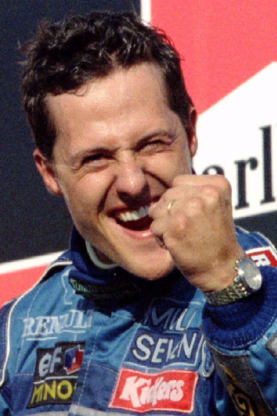 Oktober 1995  Nach dem Gewinn seines ersten Weltmeistertitels 1994 freut Michael Schumacher sich über weitere Polepositions.
