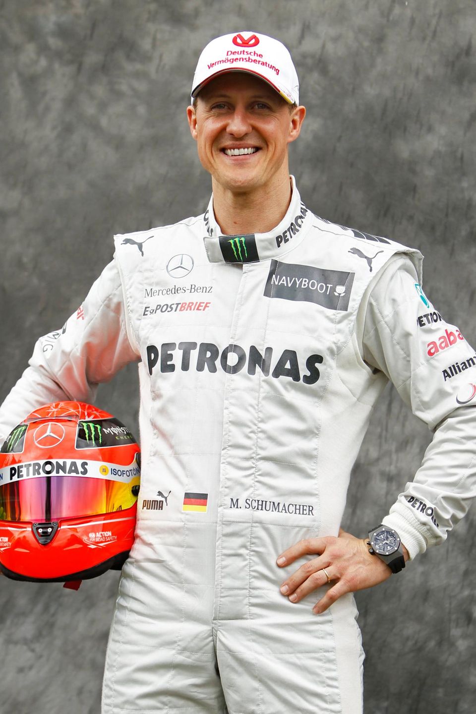 März 2012  Am 23. Dezember 2009 gibt Michael Schumacher sein Comeback in der Formel 1 bekannt. 2010 stellt Mercedes sein neues Team, bestehend aus Schumacher und Nico Rosberg, vor. 2012 gibt er nach keinem einzigen Sieg für Mercedes sein endgültiges Ausscheiden aus der Formel 1 bekannt.