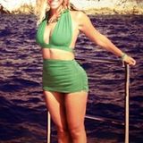 Pop-Diva Beyoncé Knowles ist Fan des "Master Cleanse"-Prinzips. Diese basiert auf einem "Zaubertrank" bestehend aus Wasser, Zitronensaft, Cayenne-Pfeffer und Ahornsirup. Statt fester Nahrung werden mehrere Gläser der Mixtur über den Tag verteilt zu sich genommen."Dieser Trunk reinigt nicht nur den Verdauungstrakt, sondern mindert auch den Appetit", so die Sängerin. Zu lange sollte man diese Diät jedoch nicht durchführen, da wichtige Nährstoffe und Vitamine fehlen.