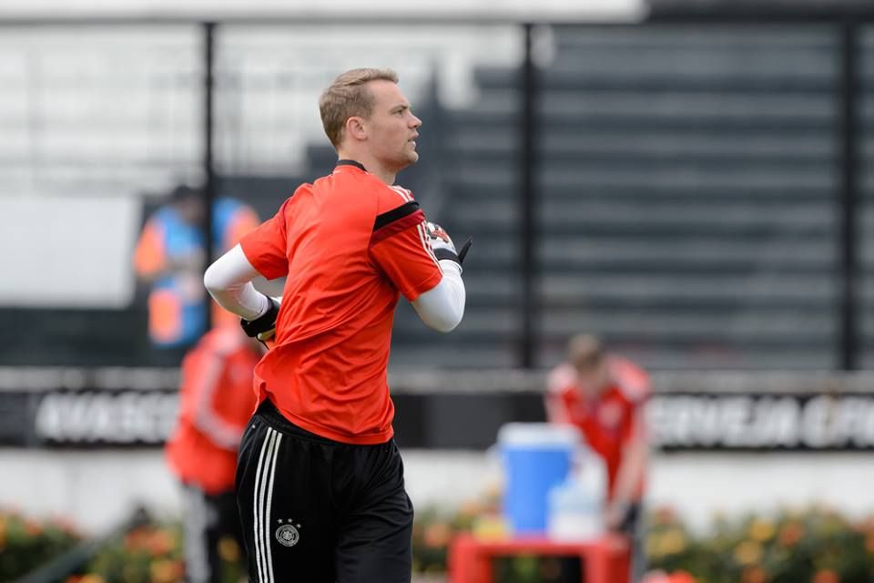 Manuel Neuer ist hochkonzentriert.