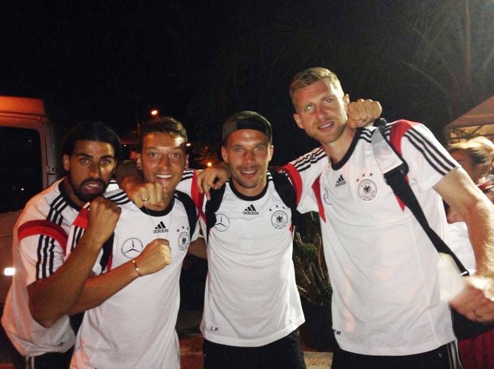 Sami Khedira, Mesut Özil, Lukas Podolski und Per Mertesacker machen sich auf nach Fortaleza zum nächsten Spiel gegen Ghana.