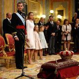 König Felipe mit seiner Frau Königin Letizia und den Töchtern Prinzessin Leonor und Prinzessin Sofia