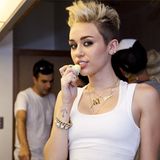Ahoi! Miley Cyrus ließ sich vor drei Jahren in Brasilien von Tattoo-Künstler Fabio Satori einen Anker auf das rechte Handgelenk verewigen.