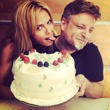 Zum Geburtstag ihres Kumpels Rankin gab es eine fette Sahnetorte.