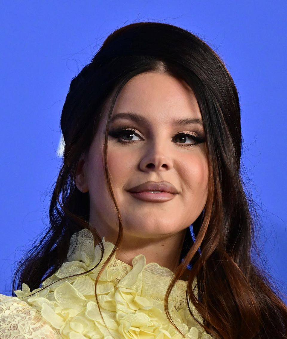 Lana del Rey = Elizabeth Woolridge Grant Lana del Rey = Elizabeth Woolridge Grant