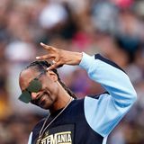 Snoop Dogg = Calvin Cordozar Broadus, Jr.