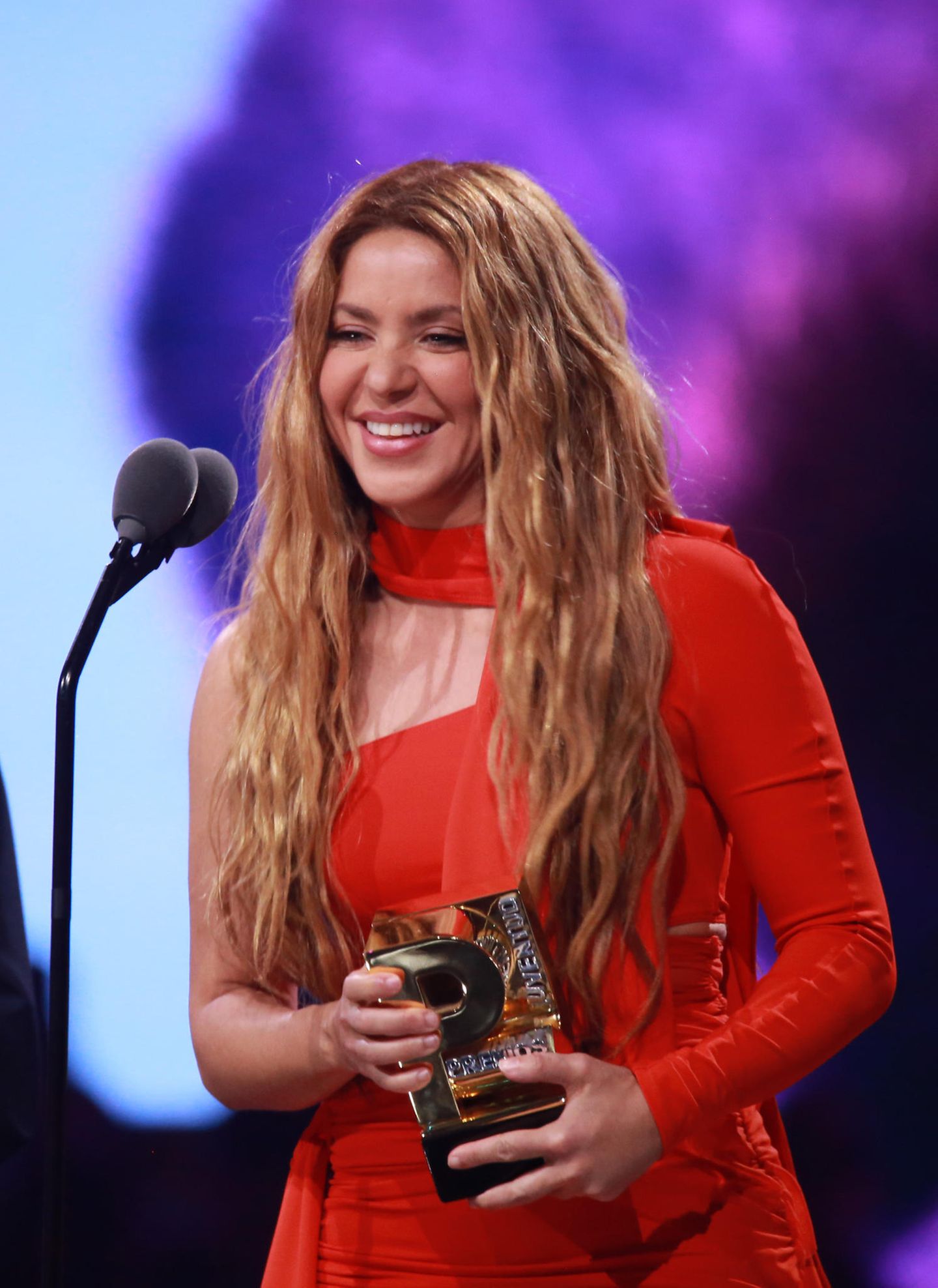Shakira = Shakira Isabel Mebarak Ripoll