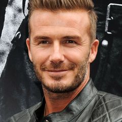 Wenn ein Mann weiß, wie er sein Haar zu stylen hat, dann ist es Hollywood-Beau David Beckham.