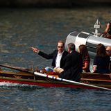 Prinz William fährt mit dem gleichen Boot durch den Hafen, mit dem Queen Elizabeth vor vielen Jahren ihren in Malta stationierten Ehemann Prinz Philipp besuchte.