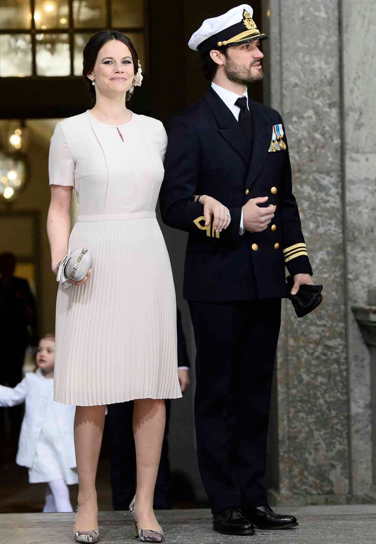 Prinzessin Sofia wohnte der Feier von König Carl Gustaf tagsüber in einem zart roséfarbenem Kleid von Hugo Boss bei.