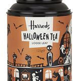 Der "Loose Leaf Halloween Tea" stimmt auf die Party ein. Von Harrods, 125 g, ca. 11 Euro