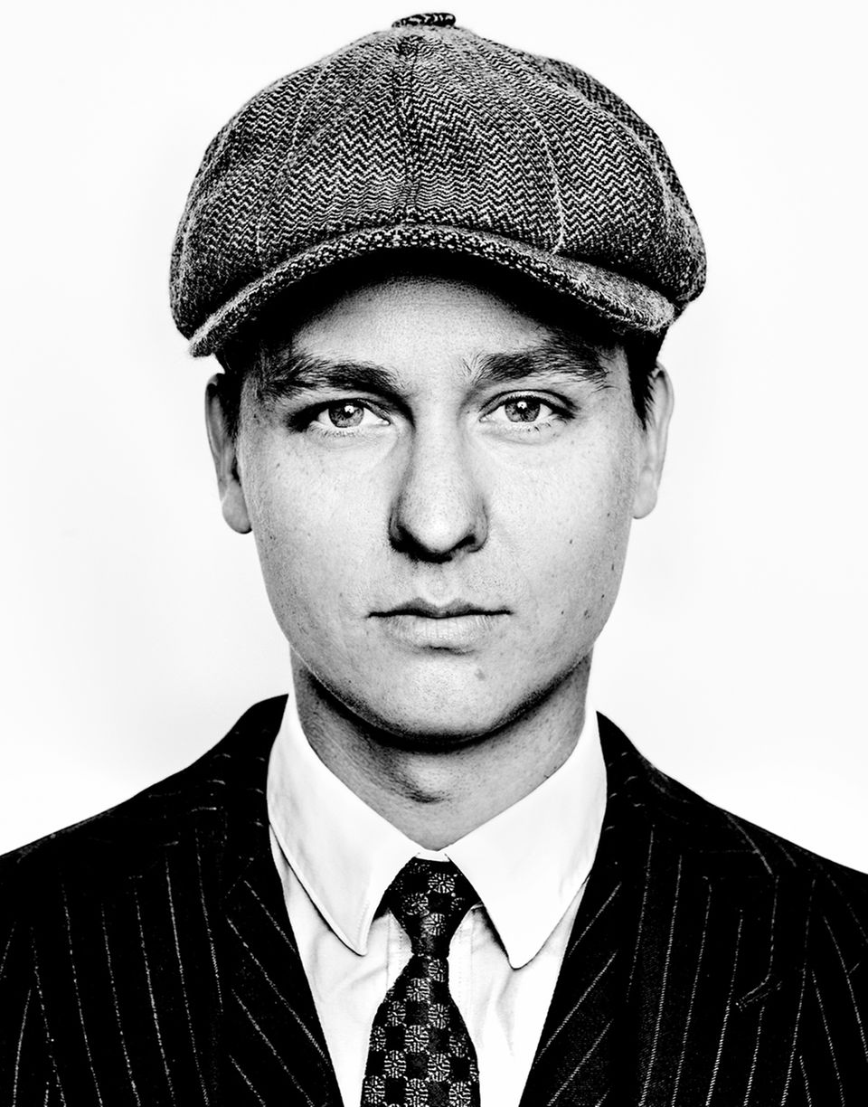 Tom Schilling Tom Schilling
