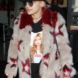 Nicht nur auf Modemagazin-Covern, sondern auch auf Oberteilen gibt Kate Moss ein gutes Motiv ab. Das verleitet Stars wie Rita Ora immer wieder dazu ihren Respekt gegenüber dem Topmodel zu zollen.