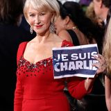 Auch Helen Mirren bezieht sich mit ihrem Schild "Je suis Charlie" auf das Attentat in Paris, bei dem zwölf Menschen starben.