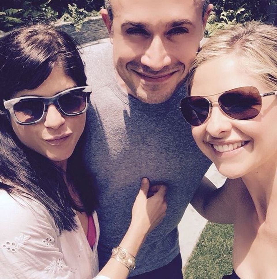 Juni 2015 Selma Blair, Freddie Prinz Jr. und Sarah Michelle Prinz verbringen einen sonnigen Tag zusammen in Los Angeles. Juni 2015 Selma Blair, Freddie Prinz Jr. und Sarah Michelle Prinz verbringen einen sonnigen Tag zusammen in Los Angeles.