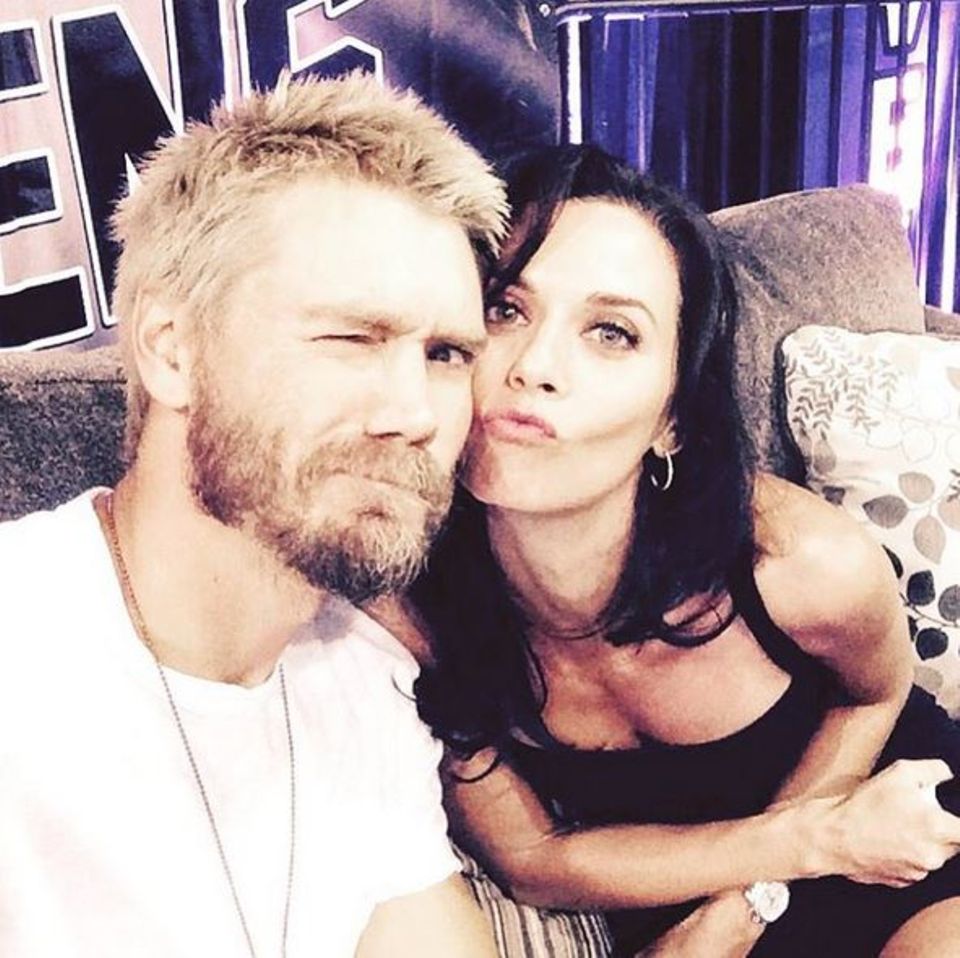 August 2015 Wieder vereint: Chad Michael Murray "Lucas" und Hilarie Burton "Peyton" standen früher gemeinsam für "One Tree Hill" vor der Kamera und treffen sich jetzt wieder. August 2015 Wieder vereint: Chad Michael Murray "Lucas" und Hilarie Burton "Peyton" standen früher gemeinsam für "One Tree Hill" vor der Kamera und treffen sich jetzt wieder.