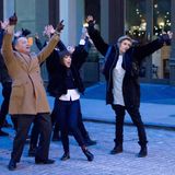15. Februar 2015: Für das neue Musikvideo von Carly Rea Jepsen tanzen Tom Hanks und Justin Bieber durch die Straßen von Soho und bieten den New Yorkern eine Szene wie aus "High School Musical".