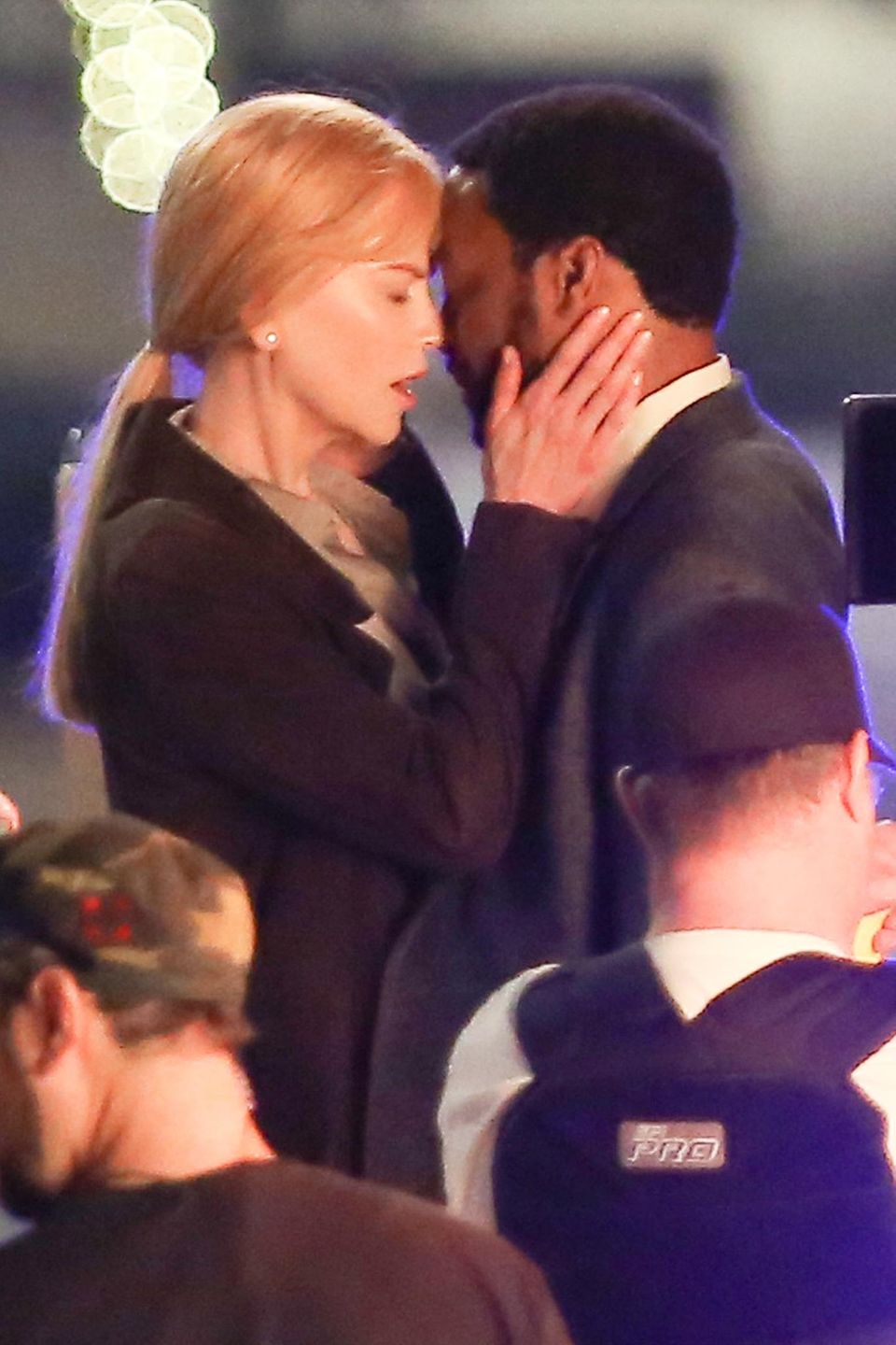 11. Februar 2015: Später als ursprünglich geplant startet der Dreh für den Film "The Secret in Their Eyes" mit Nicole Kidman, Chiwetel Ejiofor. 11. Februar 2015: Später als ursprünglich geplant startet der Dreh für den Film "The Secret in Their Eyes" mit Nicole Kidman, Chiwetel Ejiofor.