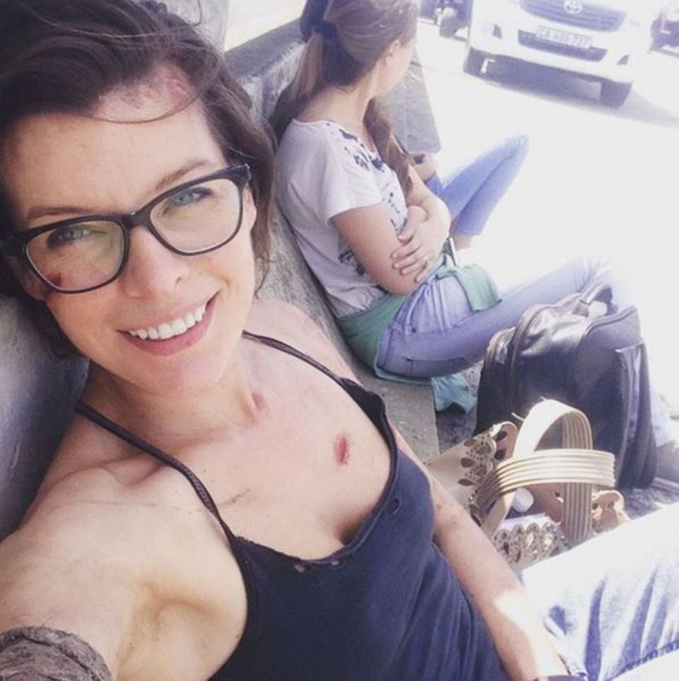 9. Dezember 2015: Milla Jovovich sendet via Instagram Grüße vom "Resident Evil"-Set. Wir dürfen gespannt sein! 9. Dezember 2015: Milla Jovovich sendet via Instagram Grüße vom "Resident Evil"-Set. Wir dürfen gespannt sein!
