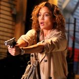 16. Juli 2015: Es gibt neue Bilder vom Set der Serie "Shades of Blue" mit Jennifer Lopez. Die rassige Latina überzeugt auch in einer Actionrolle.