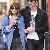 21. September 2015: Dakota Johnson und ihr on-off-Partner Matthew Hitt gehen in New York spazieren.