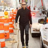 9. Dezember 2015: Walks the Line: John Legend ist im schönen New Yorker Stadtteil Soho unterwegs.