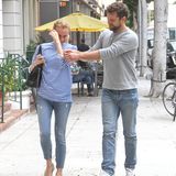 27. Oktober 2015: Diane Kruger und Joshua Jackson spazieren amüsiert durch Beverly Hills.