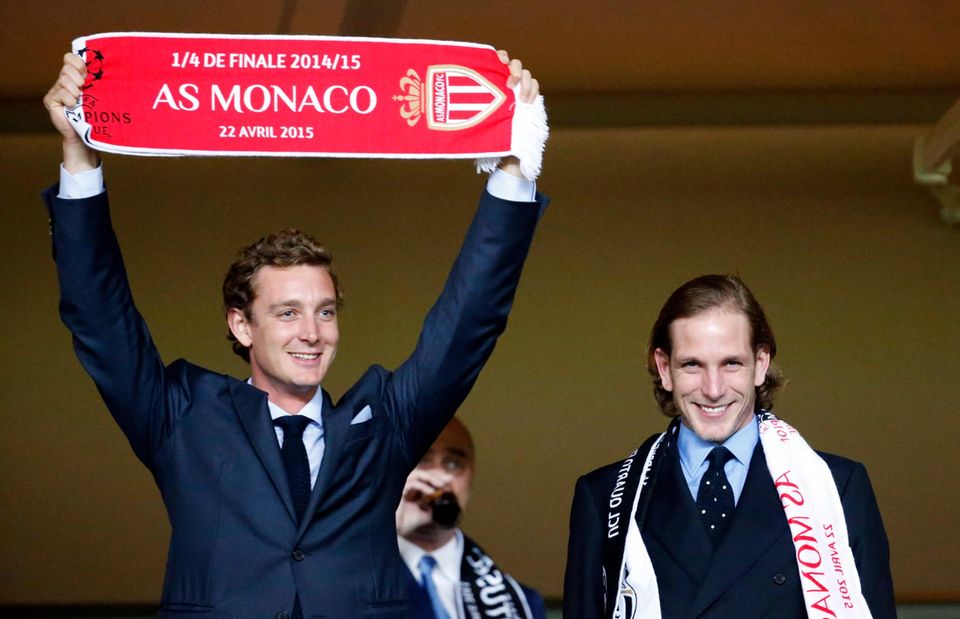 22. April 2015: Pierre und Andrea Casiraghi feuern den Fußballclub AS Monaco im Champions-League-Spiel gegen Juventus Turin an.
