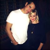 26. März 2015   Reese Witherspoon postet zum vierten Hochzeitstag ein sehr privates Foto von sich und ihrem Mann Jim Toth und bedankt sich für viele besondere Momente mit ihm.