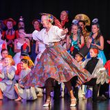 13: Mai 2012: Königin Margrethe von Dänemark wirbelt in der Ballettshow der  "Susanne Heerings Ballett Schule" übers Parkett und