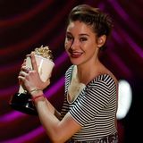 Das MTV-Publikum mag Shailene Woodleys Performance in "Das Schicksal ist ein mieser Verräter" und wählt sie zur besten Darstellerin.