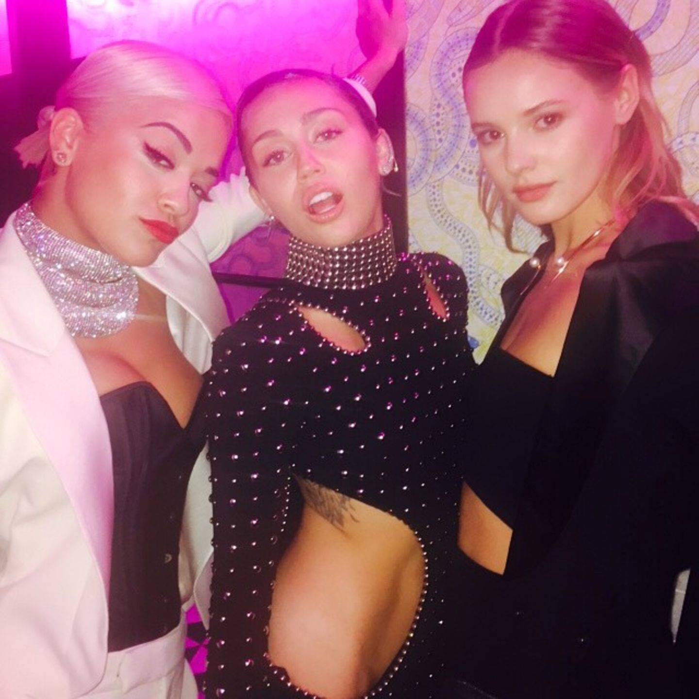 Rita Ora, Miley Cyrus und Paige Reifler