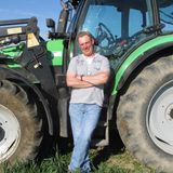 Der Ackerbauer Thomas, 30, aus Mittelfranken in Bayern arbeitet hauptberuflich auf einem großen Milchviehbetrieb.    Alle Infos zu "Bauer sucht Frau'" im Special bei RTL.de: www.rtl.de/cms/sendungen/bauer-sucht-frau.html