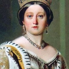 Königin Victoria: Die beliebte britische Monarchin nutzte einen einfachen, aber effektiven Trick gegen schlechte Gerüchte: Sie tränkte ihre Handschuhe in Rösenöl.