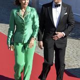 Farblich ebenso leuchtend war auch Königin Silvias grünes Anzug-Ensemble beim Dinner am Vorabend der Hochzeit.
