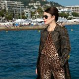 Noomi Rapace genießt die Sonne an der französischen Küste.