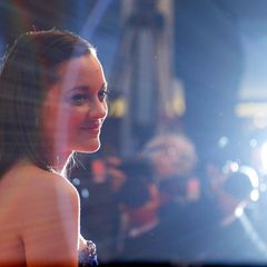 Strahlend schön erscheint Marion Cotillard auf dem roten Teppich.