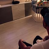 August 2015 Pietro Lombardi schaut mit Söhnchen Alessio Fußball. "Er hat zwar immer auf seine Spielsachen geschaut, aber er hatte Spaß", schreibt der stolze Papa zu dem Bild.