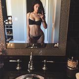Kylie Jenner kopiert ihre Schwester Kim Kardashian nur zu gern, auch beim Posten von sexy Selfies im Bikini liegt sie ganz weit vorn.