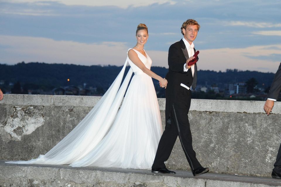 Beatrice und Pierre sind auf dem Weg zum Hochzeitsdinner.