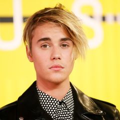 ...und Justin Bieber, mit neuer Friese androgyn wie nie.