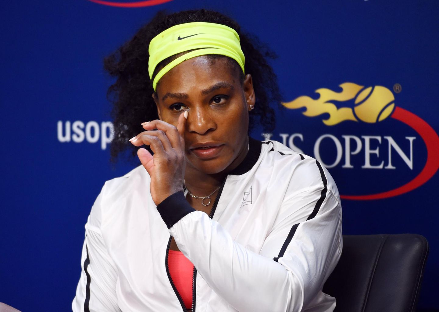 Nach ihrem Ausscheiden fließt bei Serena Williams ein kleines Tränchen.